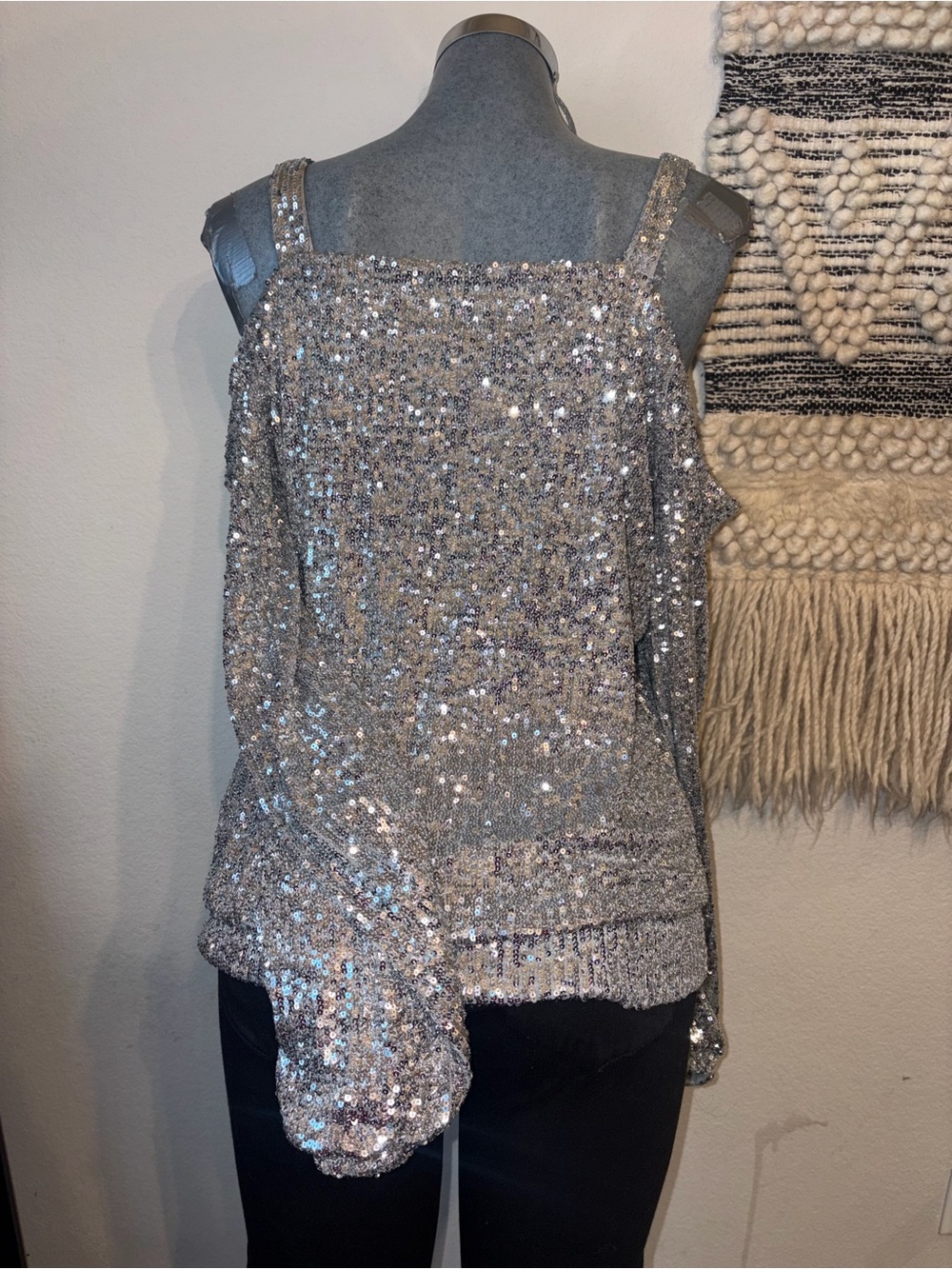 Cable & Gauge Silver Sequin Cold-Shoulder Blouse - Picture 4 of 5